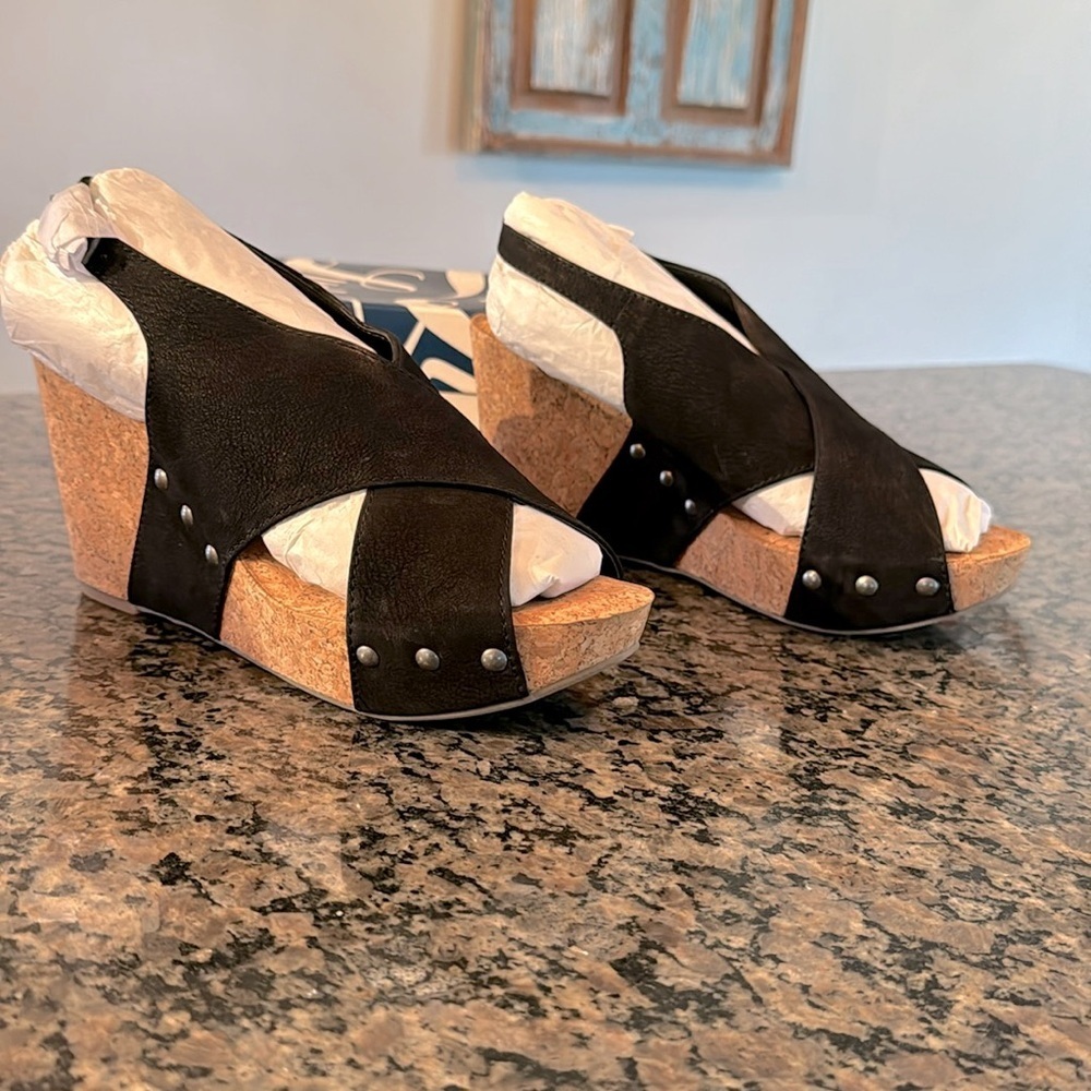 Lucky brand Minari black and cork wedge NIB 9.5
